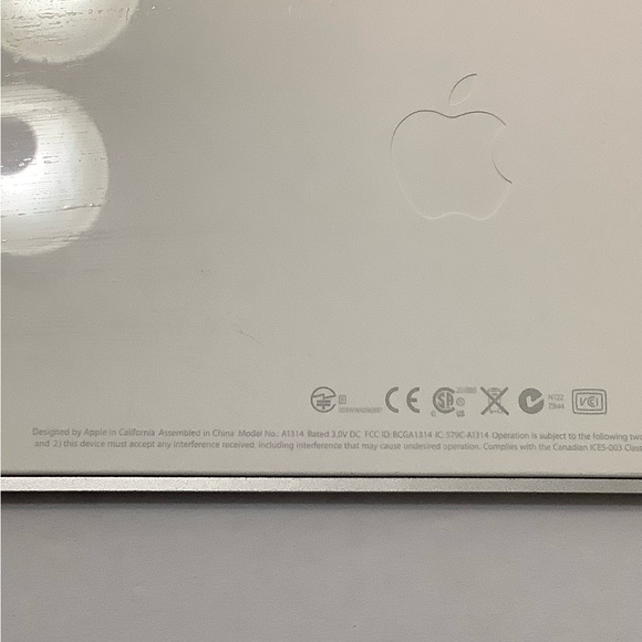 Apple Mac Bluetooth Wireless Silver Slim Magic Keyboard Model A1314 - Picture 5 of 6